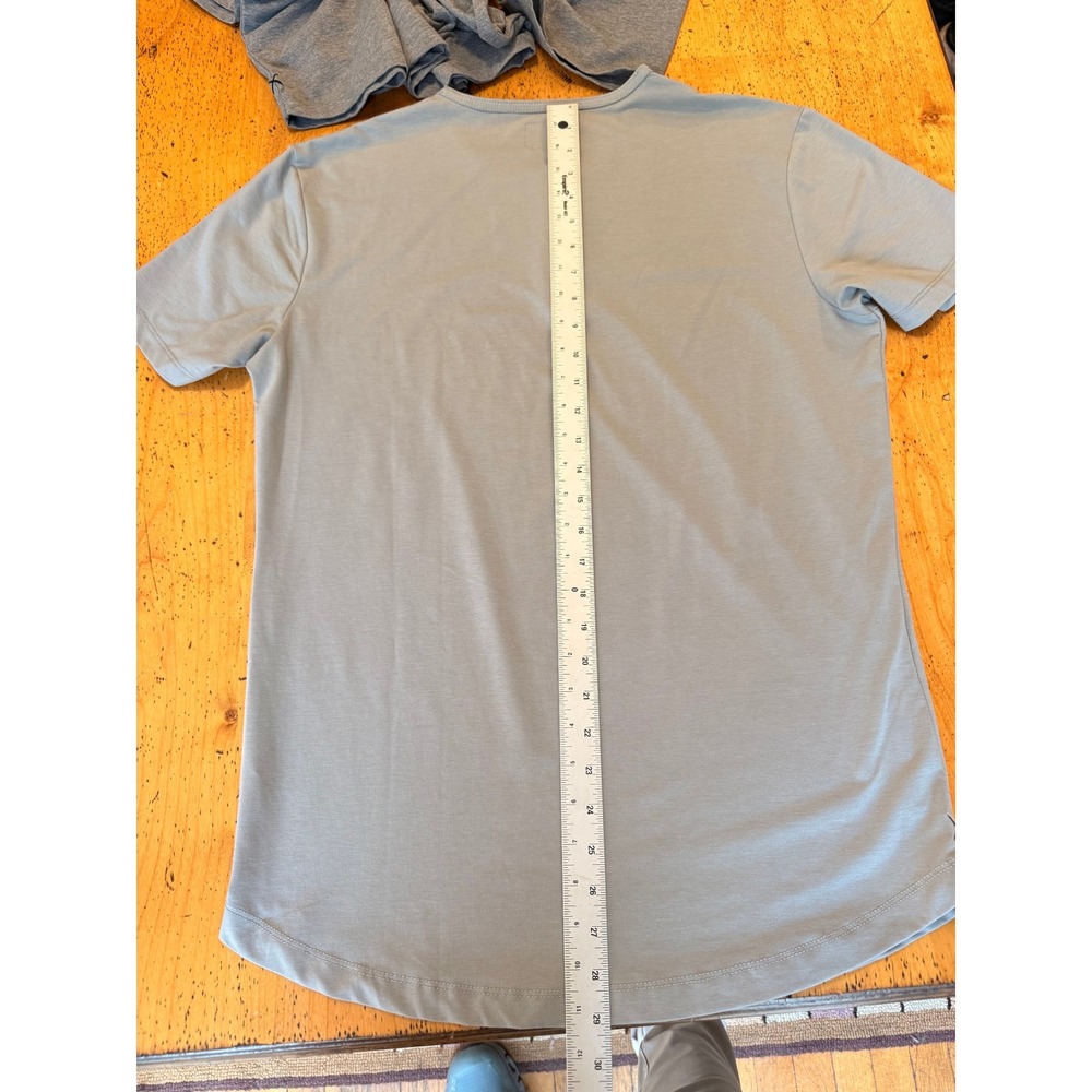 Lot of 2 Cuts Henley Size L  Short Sleeve Curved Hem T-Shirts Grey Charcoal Mens - Picture 5 of 6